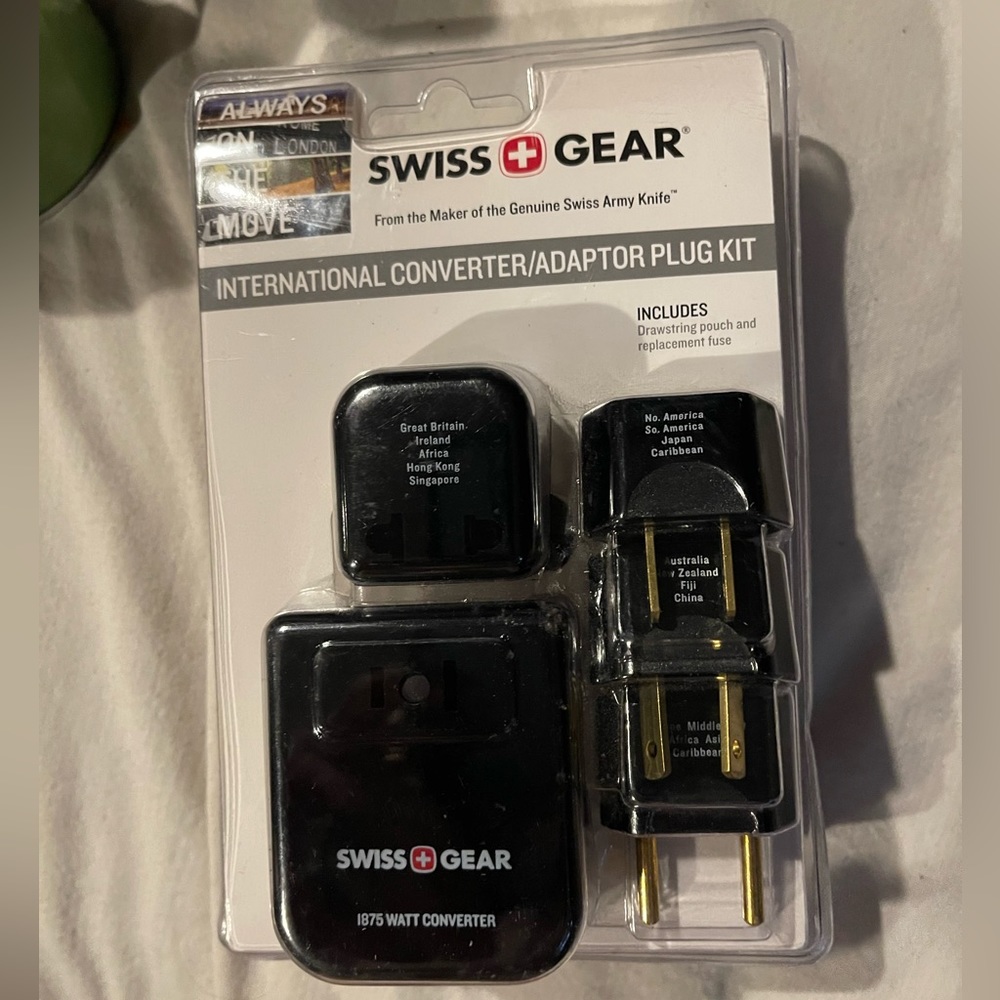 International converter/ plug kit adapter for travel by Swiss Gear. NWT
